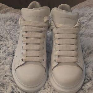 Alexander McQueen Cream Lace-Up Sneakers